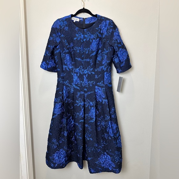 Teri Jon Dresses & Skirts - Teri Jon by Rickie Freeman Metallic Jacquard Cocktail Dress Navy Size 6